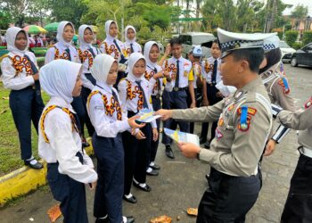 Sat Lantas Polresta Tanjungpinang Gelar Sosialisasi Keselamatan Berlalu Lintas di Ops Zebra Seligi 2024