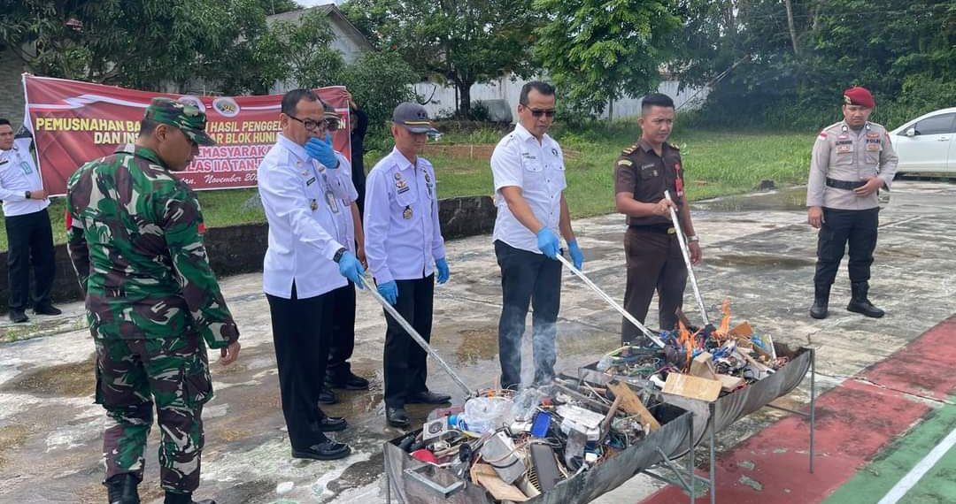 Cegah Peredaran Narkoba, Lapas Narkotika Tanjungpinang Lakukan Pemusnahan Barang Bukti Hasil Razia
