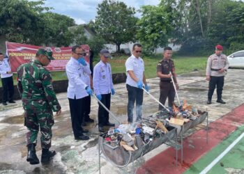 Cegah Peredaran Narkoba, Lapas Narkotika Tanjungpinang Lakukan Pemusnahan Barang Bukti Hasil Razia