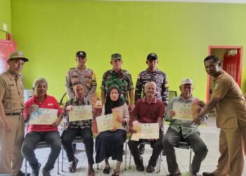 Salurkan Bantuan BLT-DD Bulan November, Kades Mampok Sampaikan Perubahan Bantuan di Tahun 2025