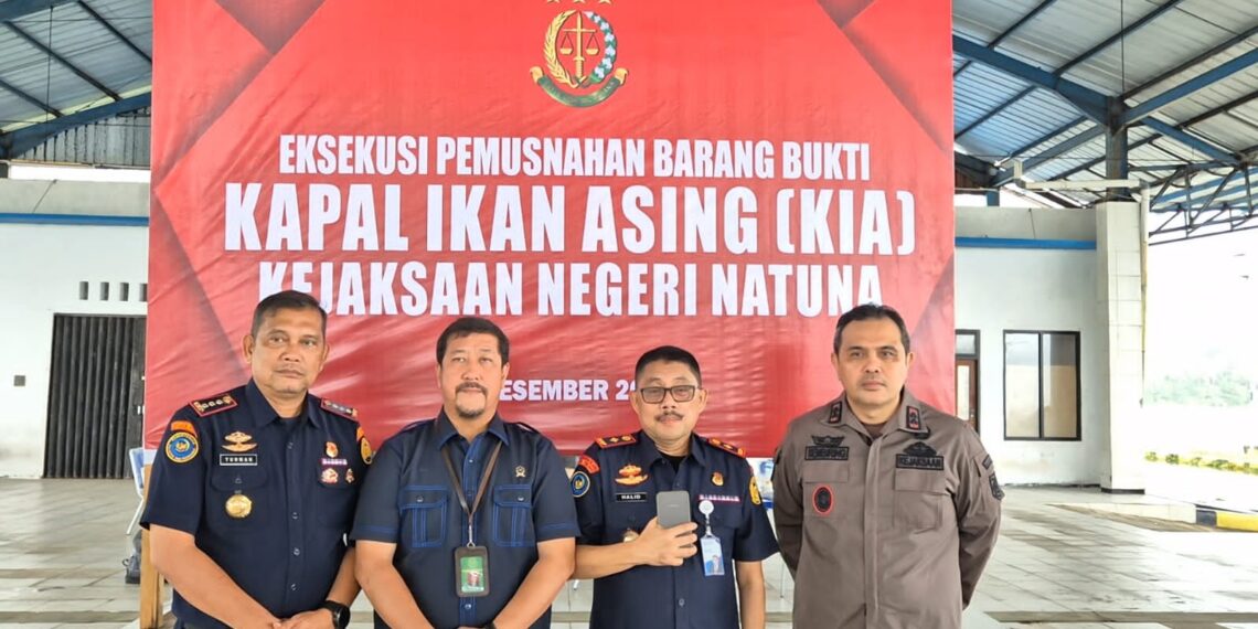 Kejari Natuna Eksekusi Pemusnahan 2 Unit KIA Asal China