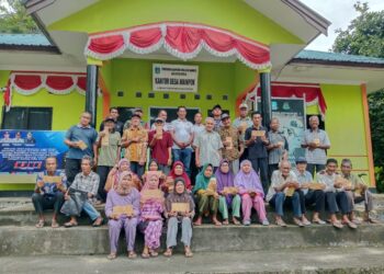 Kades Mampok Kembali Salurkan Bantuan BLT-DD di Akhir Tahun 2024