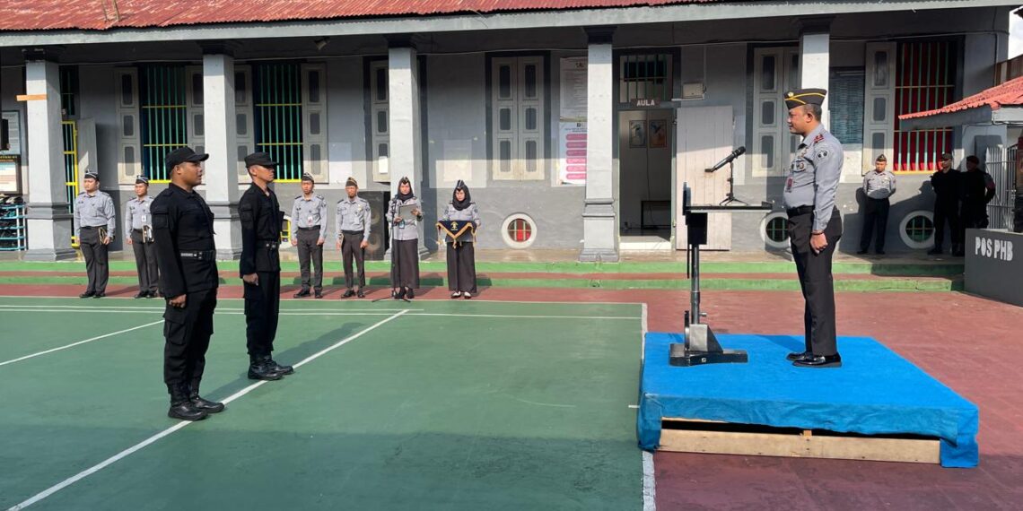 Kepala Rutan Kelas I Tanjungpinang Lakukan Razia Rutin untuk Jaga Keamanan dan Ketertiban