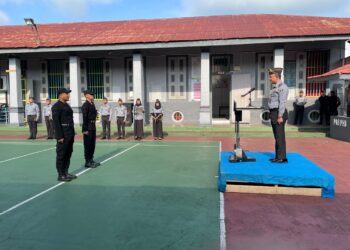 Kepala Rutan Kelas I Tanjungpinang Lakukan Razia Rutin untuk Jaga Keamanan dan Ketertiban