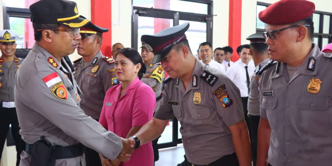 Pimpin Upacara Kenaikan Pangkat 2 Perwira Pertama dan 36 Bintara, Ini Pesan Kapolres Natuna