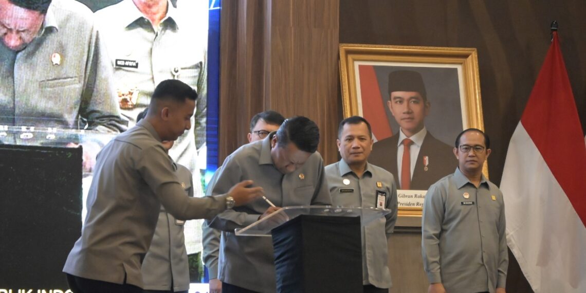 Pencanangan Zona Integritas Kementerian Hukum 2025: Langkah Strategis Reformasi Birokrasi