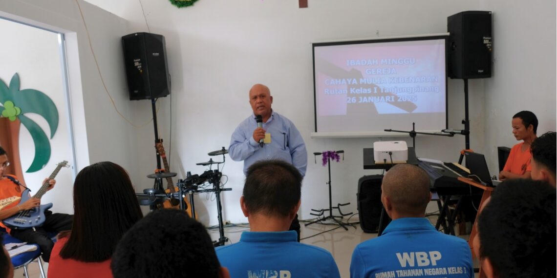 Warga Binaan Pemasyarakatan Kristen di Rutan Tanjungpinang Lakukan Ibadah Minggu