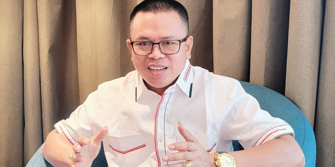 Ady Indra Pawennari Pejuang Ekspor Pasir Kuarsa Indonesia dari Kepri