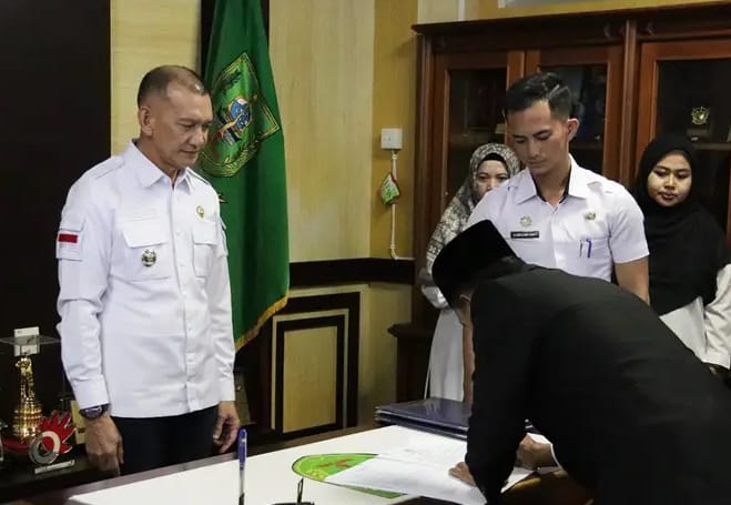 Wakil Bupati Natuna Lantik Pejabat Administrator dan Fungsional di Lingkungan Pemda