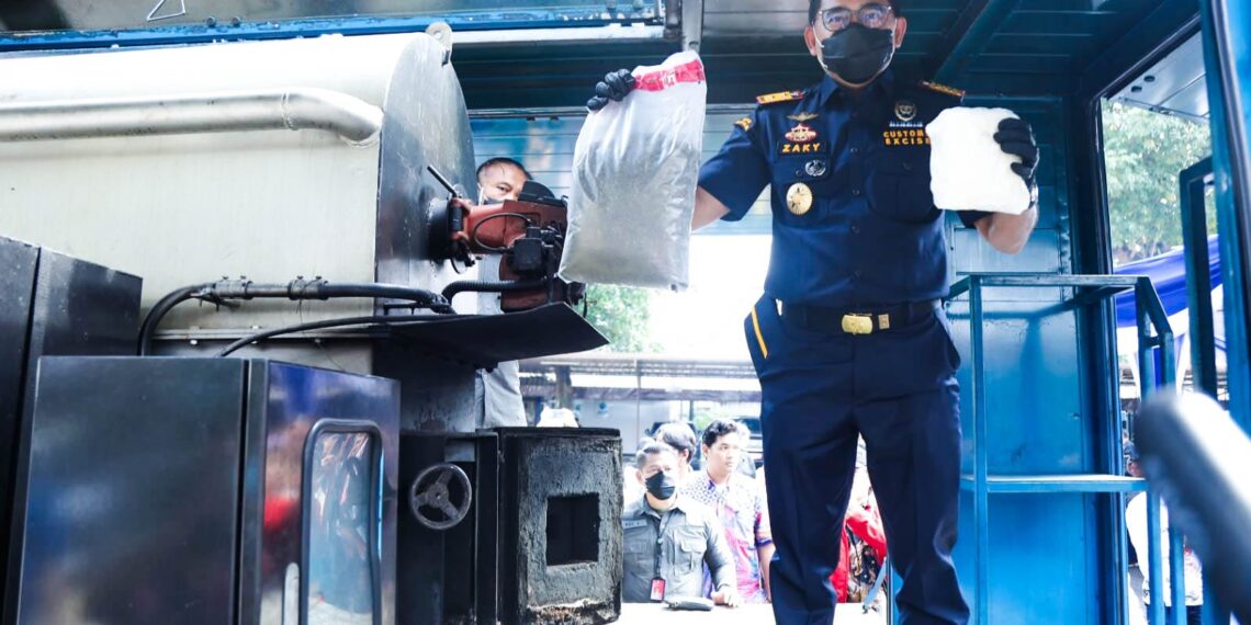 Bea Cukai Batam dan BNN Gagalkan Penyelundupan 7,1 Kg Sabu di Bandara Hang Nadim