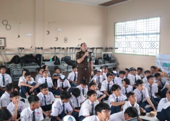 Kejati Kepri Selenggarakan Program Jaksa Masuk Sekolah di SMP IT Al-Madinah Tanjungpinang
