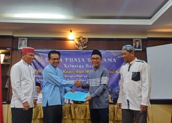 Buka Puasa PWI Kepri Penuh Kekeluargaan, Dihadiri Sekda Batam, Kadis Kominfo Kepri, Kabiro Humas BP Batam