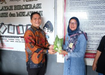 Rutan Kelas I Tanjungpinang Panen 60 Kg Pakcoy, Dibagikan ke Keluarga Warga Binaan