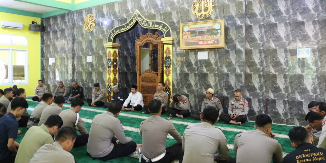 Polres Bintan Gelar Binrohtal untuk Tingkatkan Keimanan Personel