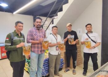 Polres Bintan Pastikan Kemasan Minyak Goreng MinyaKita Sesuai Standar dalam Pengecekan Lapangan