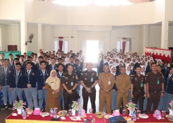 Pencegahan Narkotika dan Bullying di Kalangan Pelajar: Kejati Kepri Gelar Jaksa Masuk Sekolah