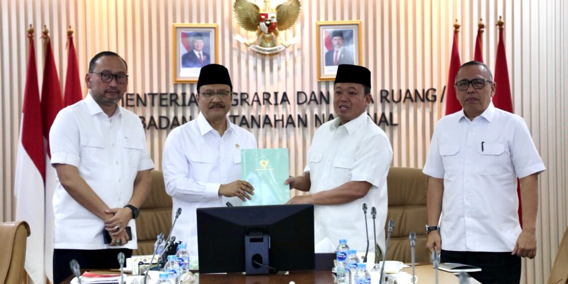 Menteri ATR/BPN) Dukung Pembangunan Sekolah Rakyat, Ini Kata Nusron Wahid
