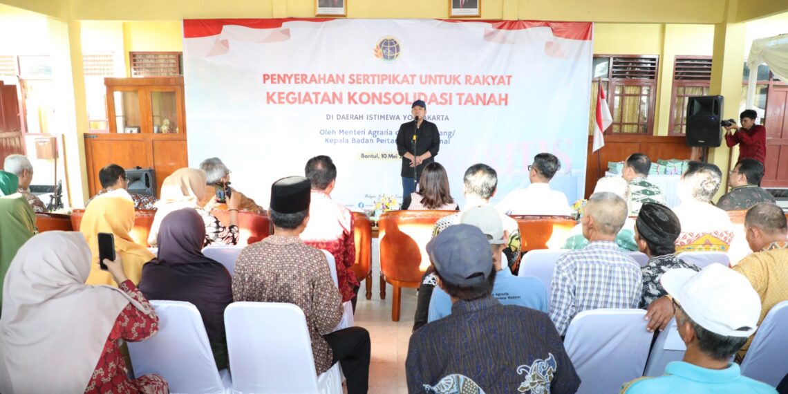 Menteri ATR/Kepala BPN Harapkan Warga Parangtritis Manfaatkan Tanah untuk Masa Depan Keluarga