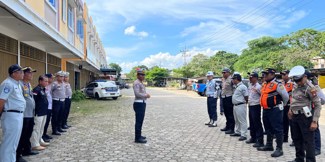 Truk-Truk ODOL Diberhentikan di Km 14 Tanjungpinang, Puluhan Kena Tilang