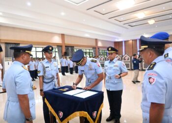 Sertijab Danlanud HNM dan Ketua PIA Ardhya Garini Cabang 21/D.I Lanud HNM