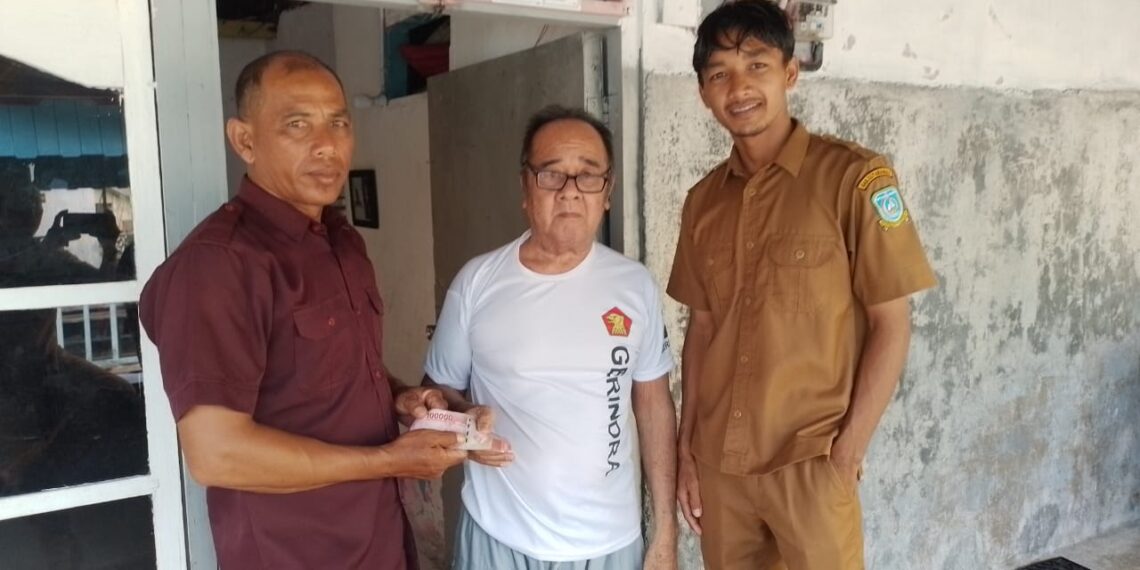 Pemdes Keramut Salurkan BLT-DD Bulan Mei 2025 Kepada 18 KPM