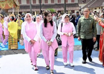 Ibu Selvi Gibran Apresiasi Warna Budaya di Fort Rotterdam : “Budaya Adalah Identitas Bangsa”