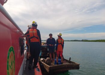 Kapal Pemancing Hanyut di Perairan Bintan, 10 Orang Berhasil Dievakuasi Tim SAR