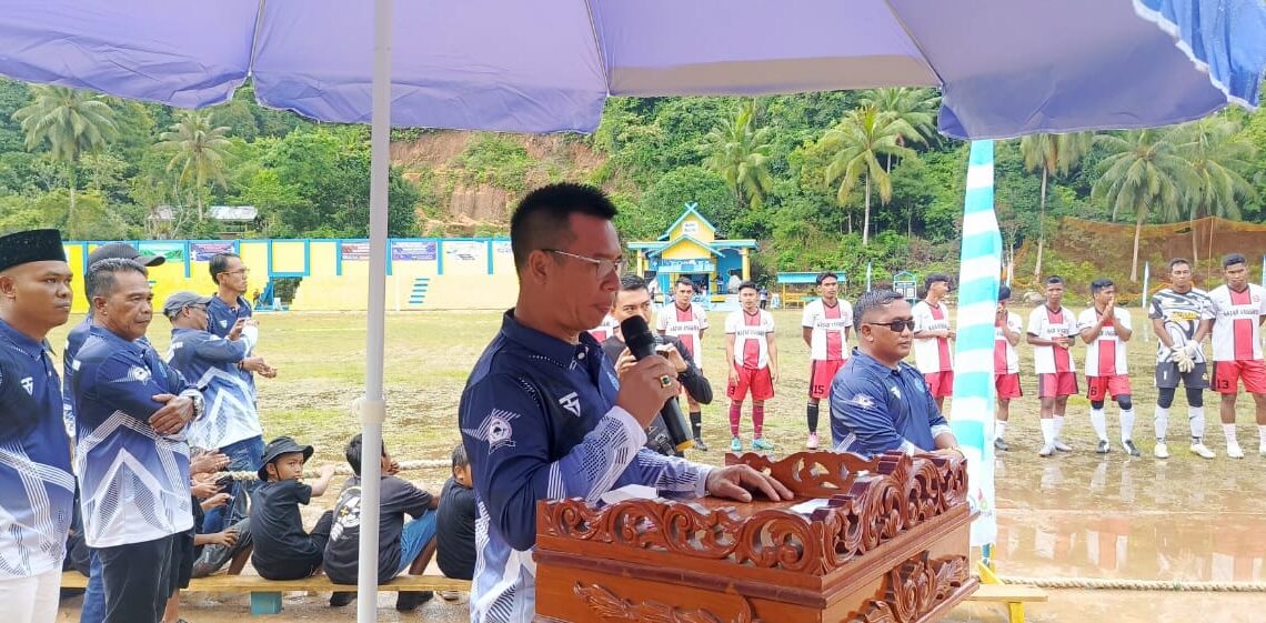 Open Turnamen Sepak Bola POR VII Desa Kuala Maras Resmi Dibuka, Bupati Anambas Hadir di Tengah Antusiasme Warga