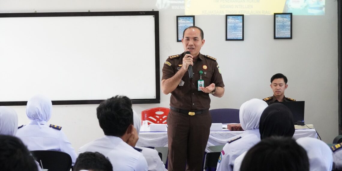 Kejati Kepri Goes to Campus : Waspadai TPPO dan Kejahatan Siber di Era Digital