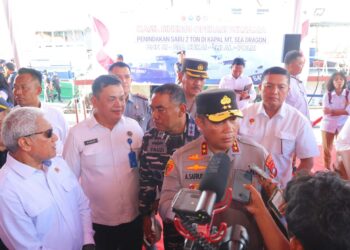 Kapolda Kepri Hadiri Konferensi Pers Pengungkapan 2 Ton Sabu : Perangi Narkoba Dengan Sinergi Nasional dan Internasional