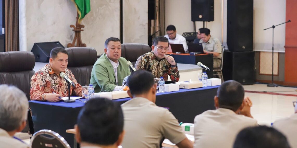 Dorong Penyelesaian Masalah Pertanahan, Menteri Nusron Tekankan Percepatan dan Target Jelas di Jawa Timur