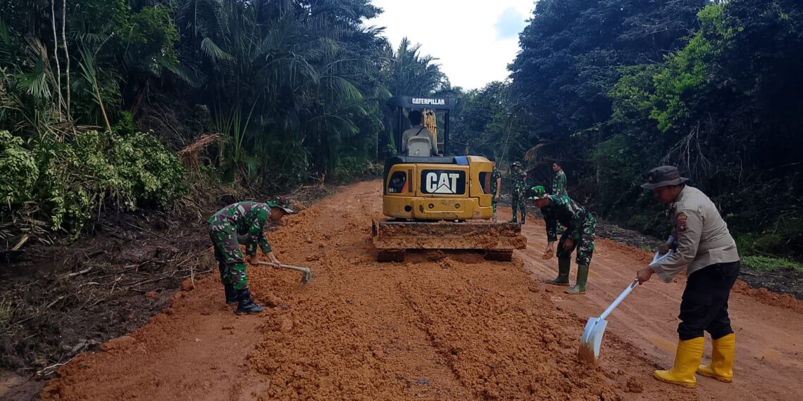 TMMD ke-124: Kodim 0315/Tanjungpinang Buka Akses Jalan Baru di Desa Panggak Laut