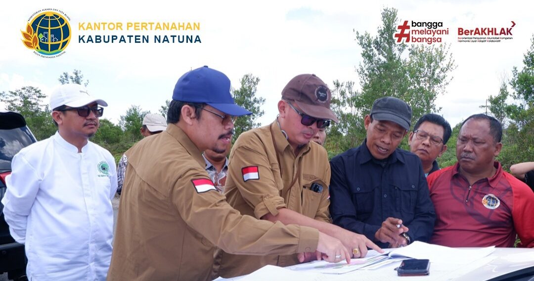 Kepala Kantor Pertanahan Kabupaten Natuna, Bapak Sugianto Tampubolon, S.H., M.H. turut serta mengikuti kegiatan Kepala Kantor Wilayah Badan Pertanahan Nasional Provinsi Kepulauan Riau, Bapak Nurus Sholichin, A.Ptnh., M.M. dalam rangka meninjau lokasi Transmigrasi di Desa Gunung Putri, Batubi Jaya