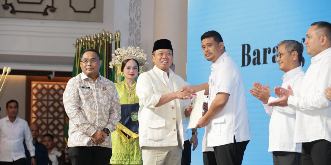 Anugerahkan WTAB ke 11 Kantor Pertanahan, Wamen Ossy Tegaskan Arah Birokrasi Kementerian ATR/BPN yang Bersih dan Berintegritas