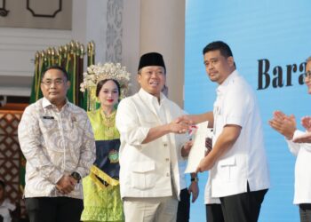 Anugerahkan WTAB ke 11 Kantor Pertanahan, Wamen Ossy Tegaskan Arah Birokrasi Kementerian ATR/BPN yang Bersih dan Berintegritas