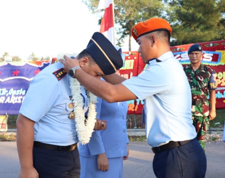 Passing In Komandan Lanud Hang Nadim, Disambut Seluruh Personel dengan Penuh Kehormatan dan Semangat