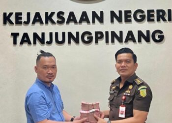 Kejari Tanjungpinang Terima Pembayaran Uang Pengganti Rp252 Juta dari Terdakwa Korupsi Proyek TVRI Kepri