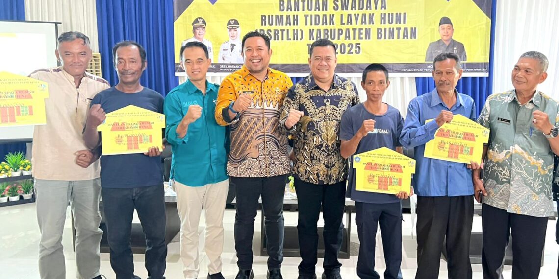 Pemkab Bintan Berikan Bantuan Swadaya Rumah Tidak Layak Huni kepada 41 Unit Rumah