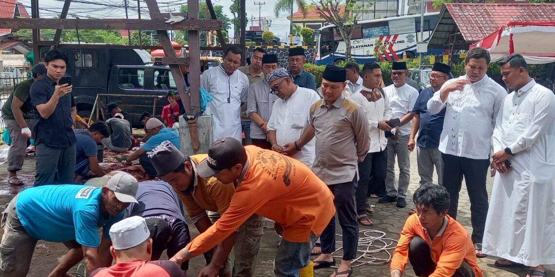 Polresta Tanjungpinang Sembelih 6 Hewan Kurban pada Idul Adha 1446 H