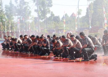 Kapolres Bintan Pimpin Langsung Upacara Kenaikan Pangkat 41 Personil