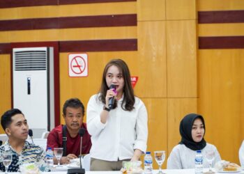 PLN Batam Gelar Diskusi Publik Jelaskan Penyesuaian Tarif Listrik untuk Jaga Keberlangsungan Energi