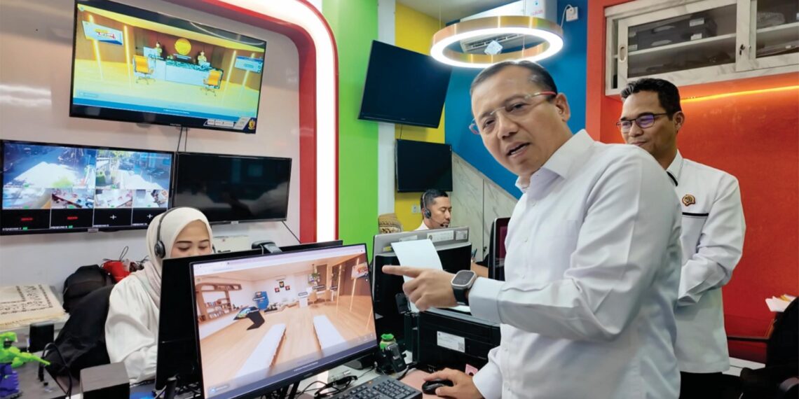 Staf Ahli Bidang Teknologi Informasi Tinjau Kantah Virtual Kota Tangerang: Benar-benar Digital Twin