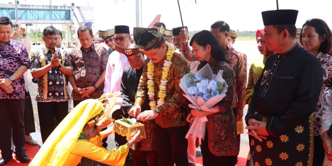 Kajati Kepri Jehezkiel Devy Sudarso Resmi Bertugas, Komitmen Tegakkan Hukum Profesional dan Humanis