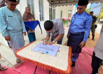 Bupati Aneng Resmikan Bangunan Surau Al‑Mukarramah Padang Melang CSR Medco