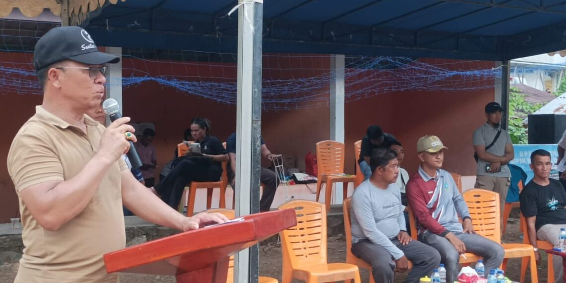 Kehadiran Bupati Aneng Warnai Penutupan Turnamen Sepak Bola di Desa Nyamuk : Antara Semangat Olahraga dan Kepedulian Infrastruktur