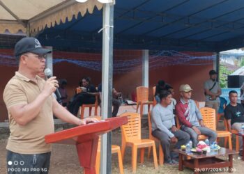 Kehadiran Bupati Aneng Warnai Penutupan Turnamen Sepak Bola di Desa Nyamuk : Antara Semangat Olahraga dan Kepedulian Infrastruktur