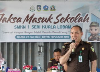 Bangun Kesadaran Hukum, Kejati Kepri Sosialisasikan Bahaya Napza, Bullying dan Bijak Bermedsos di SMKN 1 Seri Koala Lobam Bintan.
