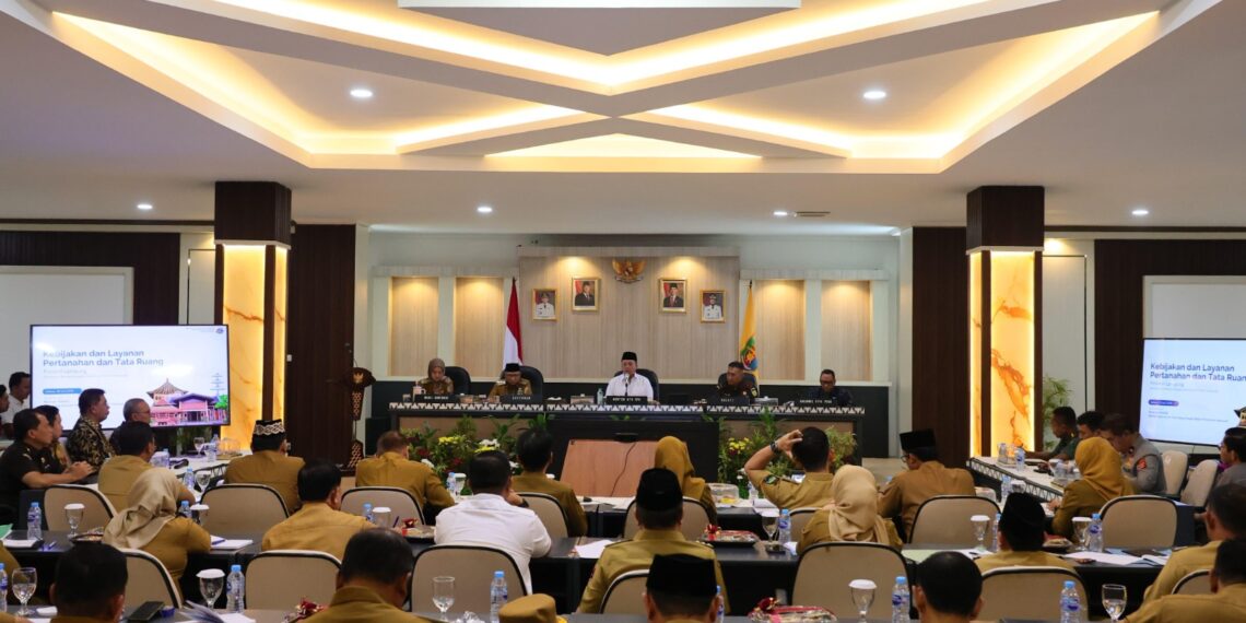 Dalam Rakor Bersama Kepala Daerah se-Lampung, Menteri Nusron Dorong Pemda Bebaskan BPHTB bagi Warga Kurang Mampu