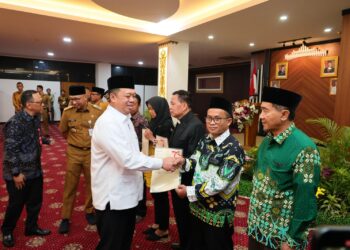 Terima Sertipikat Tanah Wakaf dari Menteri Nusron, Perwakilan NU Lampung Timur Apresiasi Dukungan BPN