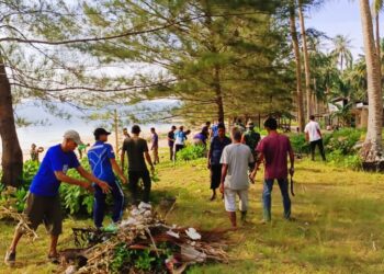 Koramil 04 Letung Gelar Gotong Royong Sambut HUT RI ke-80 di Jemaja